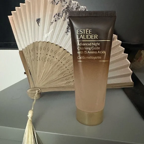 Estée Lauder Advanced Night Cleansing Gelée - Picture 2 of 4